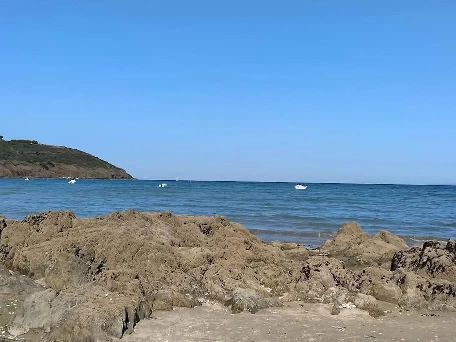 Holiday home Chalet En Bois Unique Sejour Inoubliable Face A La Mer Plerin